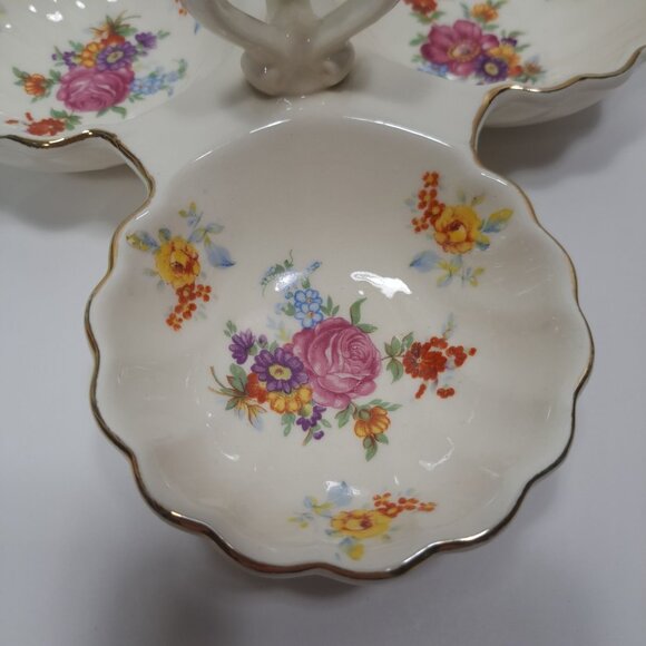 Porcelain 3 Compartment Floral Nut Dish Gold Trim Scalloped Edge Japan Vintage - Picture 9 of 14